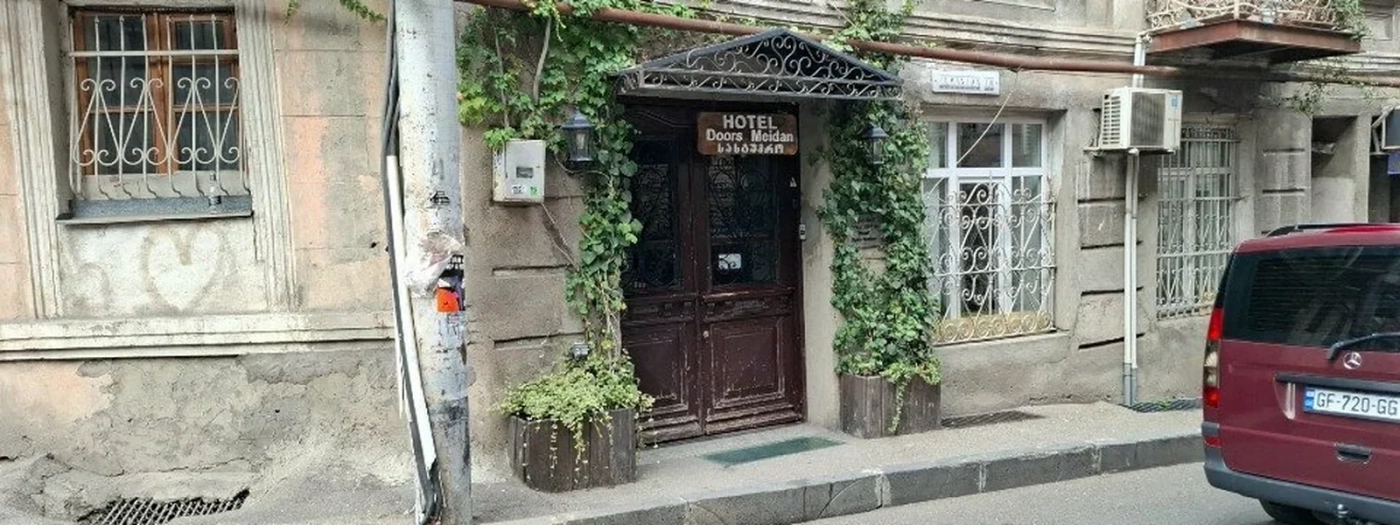 Doors Meidan