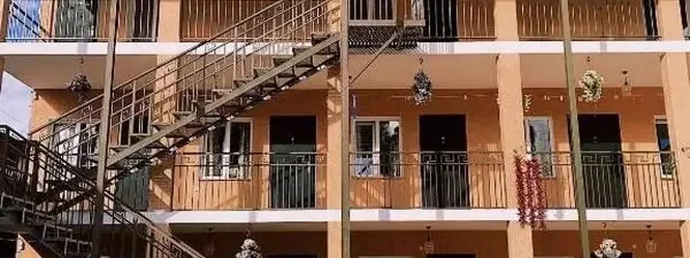 Семейный дворик