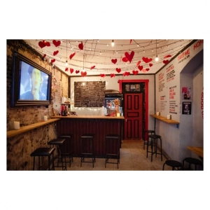 Red Door Bar